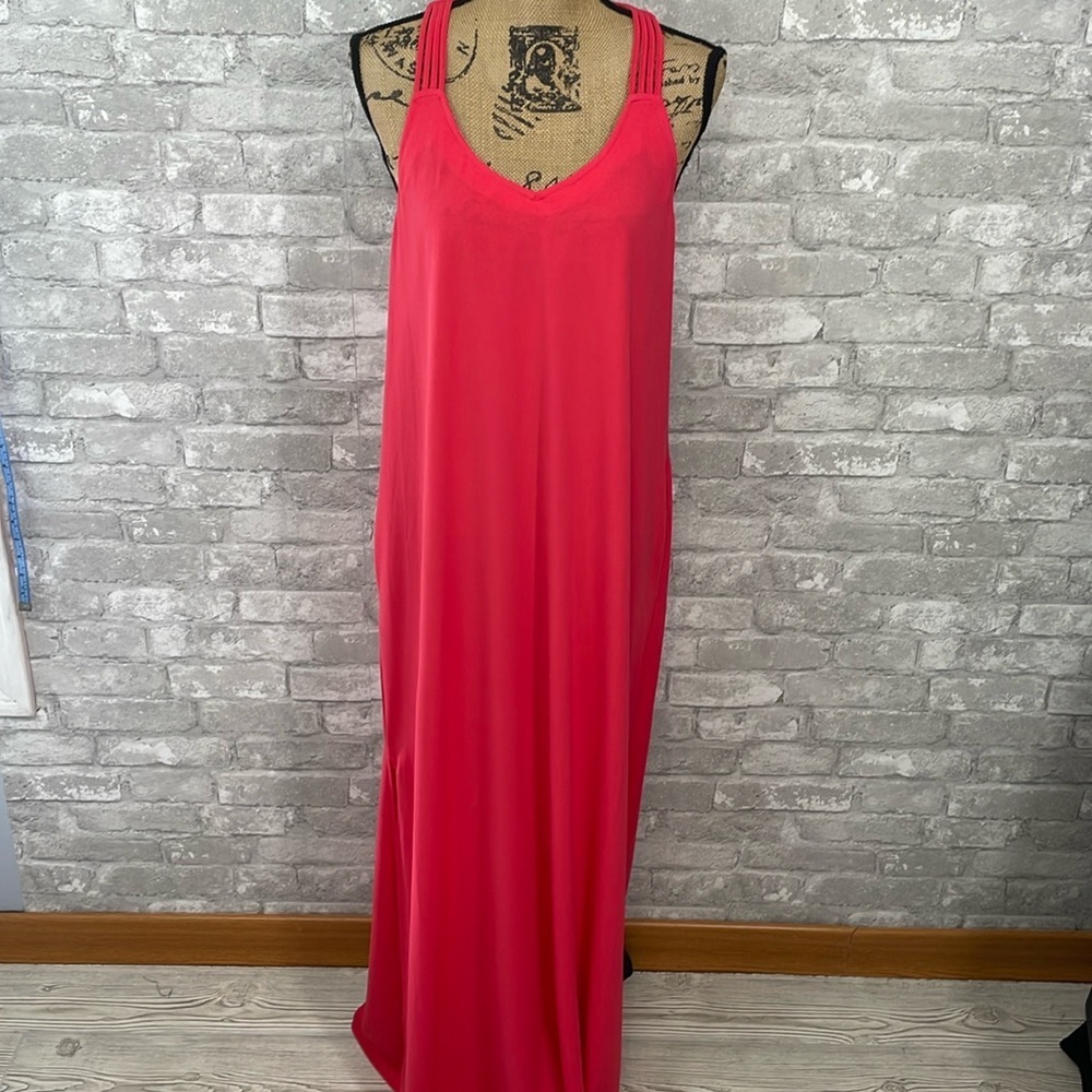 ENTRO Racerback Strappy Maxi Dress